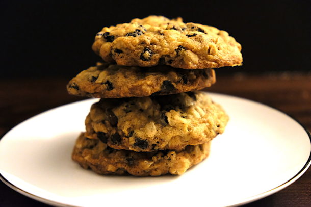 chocolate chip oatmeal cookie